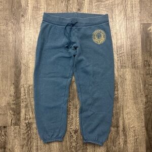 Vintage Y2K PINK Victoria’s Secret Cropped Capri Sweatpants Booty Spellout